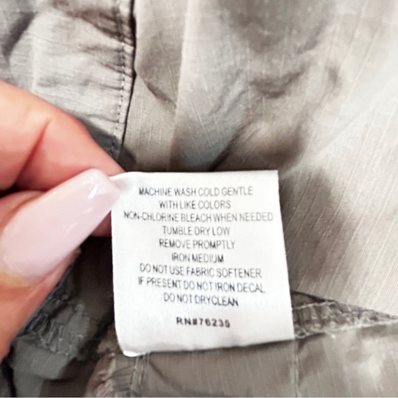 Reel Legends Performance Clothing Men's Nylon Cargo Fishing Shorts Gray - Picture 9 of 9